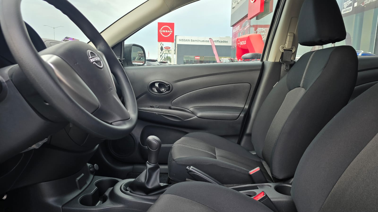 2025 Nissan V-DRIVE 4 PUERTAS TM AC AUDIO