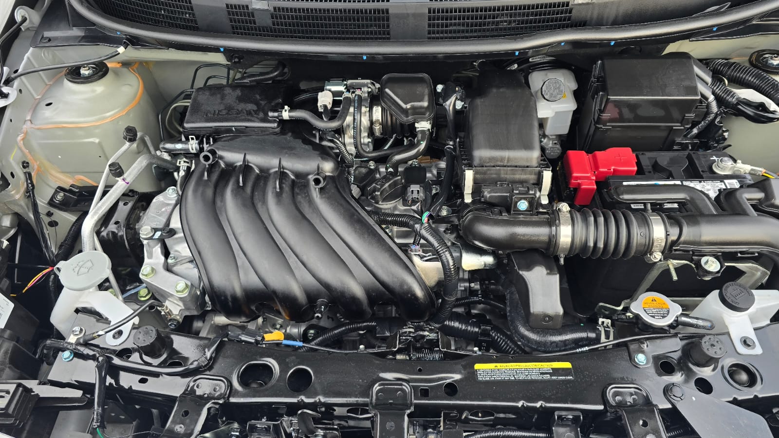 2025 Nissan V-DRIVE 4 PUERTAS TM AC AUDIO