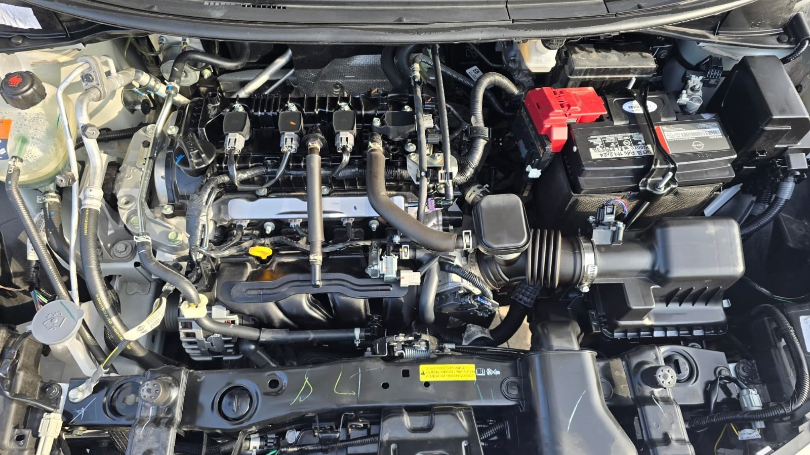 2024 Nissan VERSA 4P ADVANCE L41.6 MAN