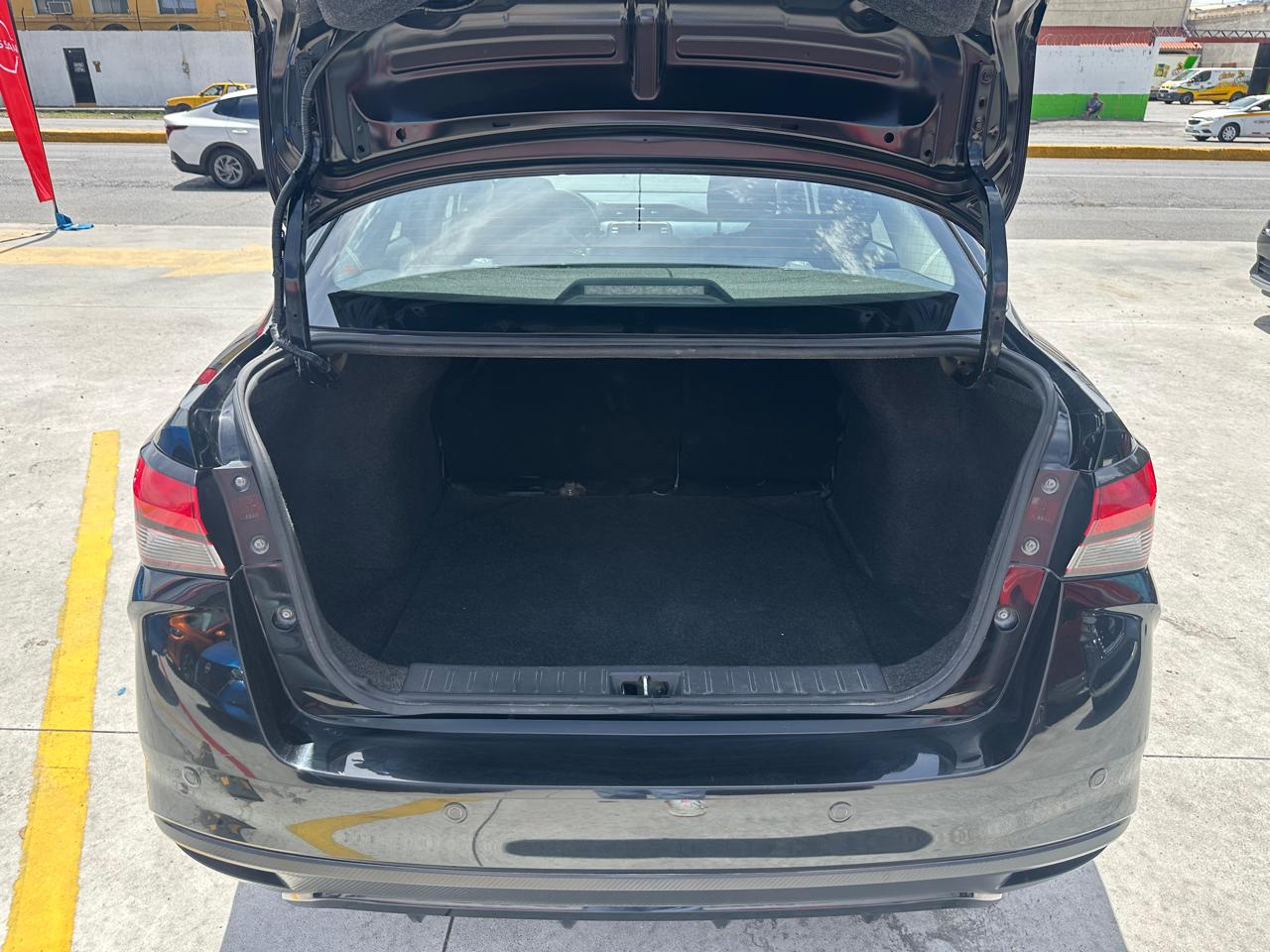 2023 Nissan VERSA 4P ADVANCE L41.6 MAN