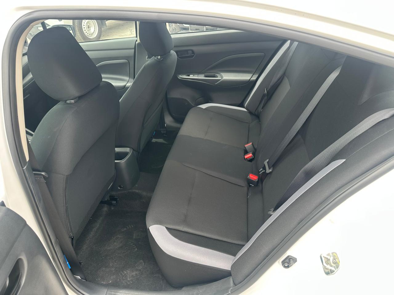 2025 Nissan VERSA 4P SENSE L41.6 AUT